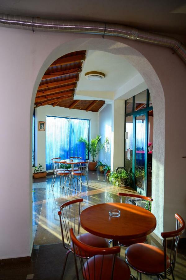 Joni Restaurant Hotel Bucimas Exterior photo